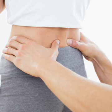 Rückenschmerzen - oft liegt die Ursache im ISG (Ileosakralgelenk)