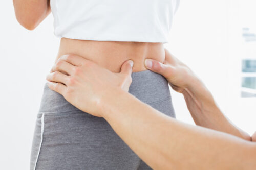 Rückenschmerzen - oft liegt die Ursache im ISG (Ileosakralgelenk)